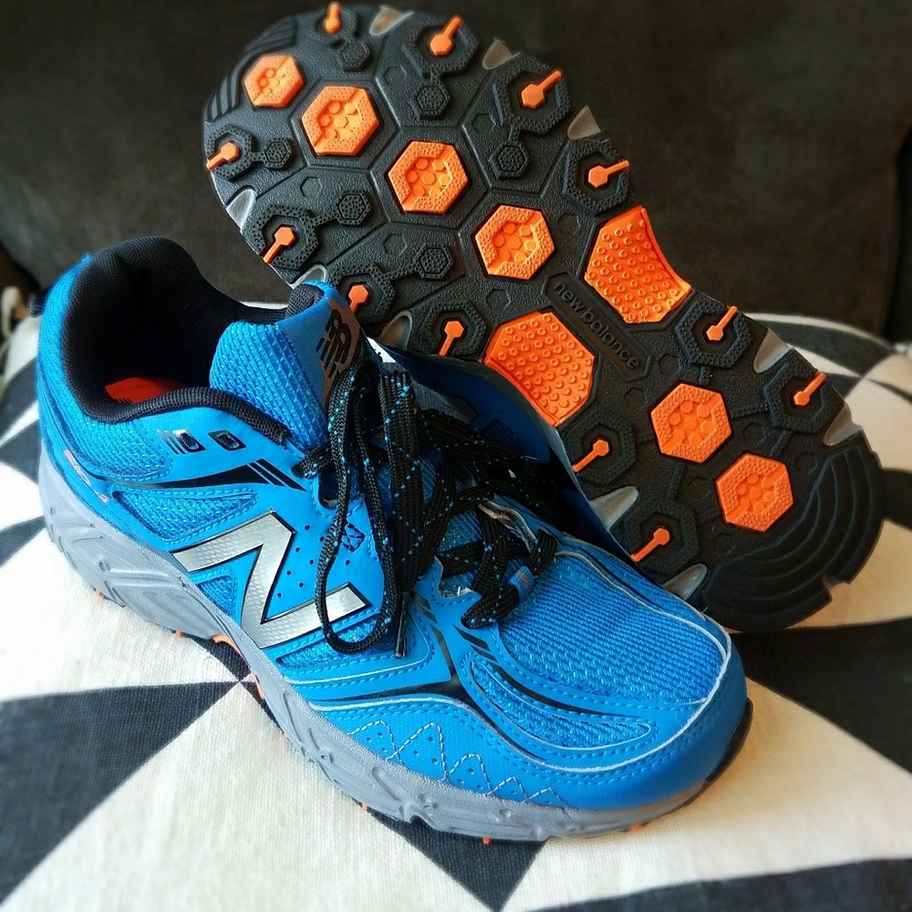 New balance hiking shoes